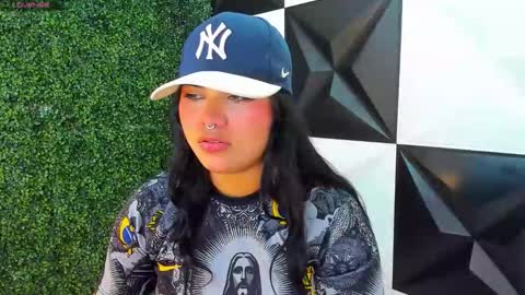 valeri_harpers4 online show from October 2025 12:54:01 AM