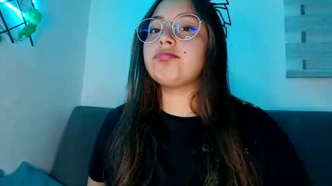 valeria online show from September 2025 05:18:02 AM