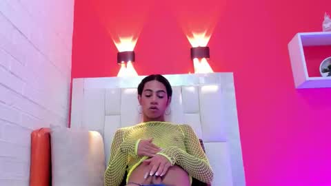 Snapshot of valeria_montesio chatting on October 2025 01:45:01 PM valeria montesio online show from October 2025 01:45:01 PM