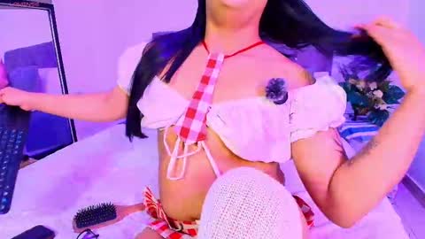 valeria_prado online show from November 2025 02:01:02 AM