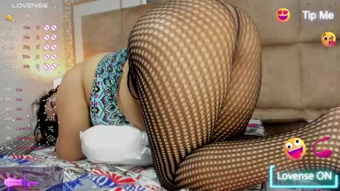 Costume lover online show from January 2025 08:44:01 PM