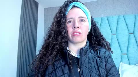 Valeria online show from September 2025 01:05:02 PM