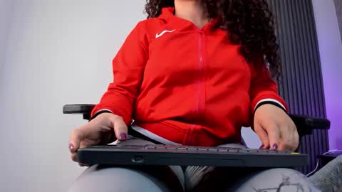 Valeria online show from October 2025 01:53:02 PM