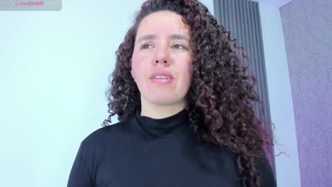 Valeria online show from October 2025 02:13:01 PM