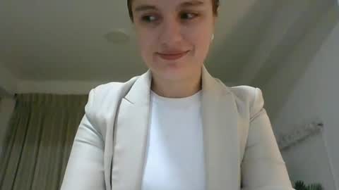 Snapshot of valeriafrannco chatting on October 2025 11:57:02 PM valeriafrannco online show from October 2025 11:57:02 PM