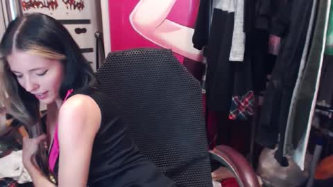 ValeriaXKiss online show from December 2024 07:10:01 PM