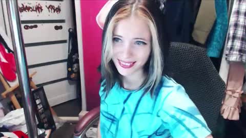 ValeriaXKiss online show from January 2025 12:23:01 PM