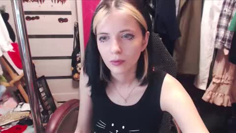 ValeriaXKiss online show from March 2025 06:23:01 PM