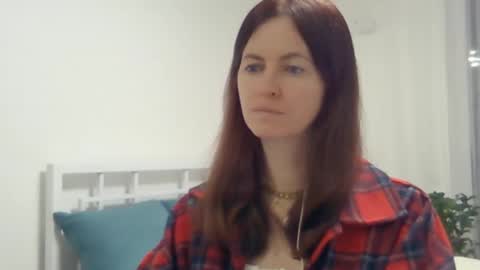 Snapshot of valerie_rose777 chatting on February 2025 06:42:02 PM valerie_rose777 online show from February 2025 06:42:02 PM