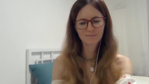 Snapshot of valerie_rose777 chatting on October 2025 07:13:01 PM valerie_rose777 online show from October 2025 07:13:01 PM