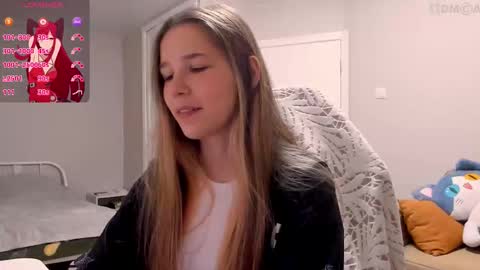 Snapshot of valeriebubbles chatting on October 2025 07:56:02 PM Valerie online show from October 2025 07:56:02 PM