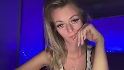Valerie  online show from March 2025 09:15:02 PM