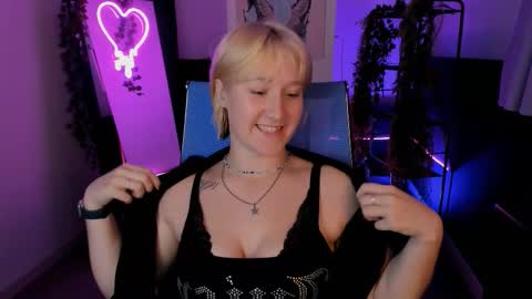 Snapshot of valeriiemills chatting on September 2025 06:24:02 AM Valerie online show from September 2025 06:24:02 AM