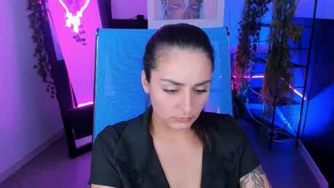 Snapshot of valeriiemills chatting on September 2025 03:01:01 PM Valerie online show from September 2025 03:01:01 PM