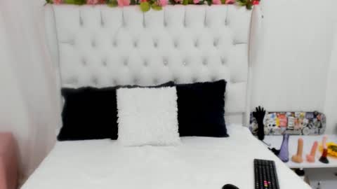 valeria111111 online show from January 2025 07:18:01 PM
