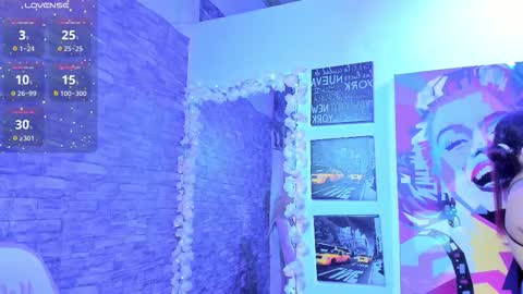 valery__69 online show from October 2025 12:42:02 PM