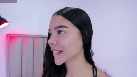 Cris  online show from October 2025 11:47:02 PM