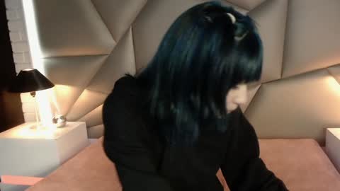 valery_smith15 online show from January 2025 03:11:02 AM