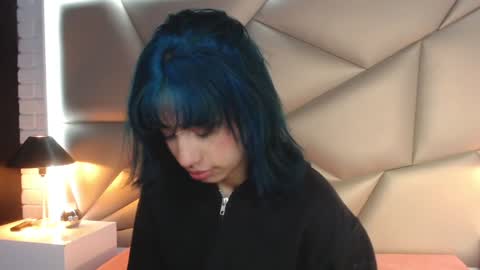 valery_smith15 online show from January 2025 03:15:01 AM