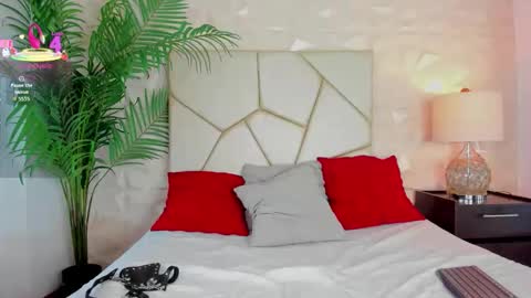 Snapshot of valerydiamond_ chatting on October 2025 09:45:01 PM Valery online show from October 2025 09:45:01 PM