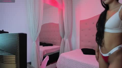 Snapshot of valerykit chatting on October 2025 07:56:02 PM VALERY online show from October 2025 07:56:02 PM