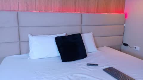 Snapshot of valeswift chatting on October 2025 11:18:02 AM Vale online show from October 2025 11:18:02 AM