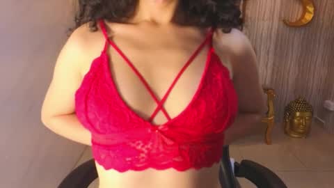 Valkiria  online show from October 2025 01:30:01 PM