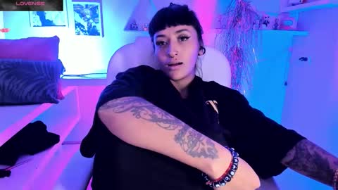 Snapshot of valkiria_ponce chatting on October 2025 05:28:01 AM Valkiria online show from October 2025 05:28:01 AM