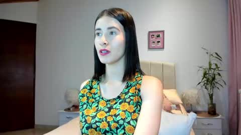 Macarena online show from March 2025 01:21:01 AM