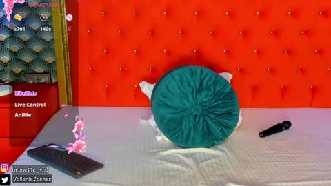 Snapshot of valleriejonnes chatting on March 2025 07:23:02 AM Valerie Val V online show from March 2025 07:23:02 AM