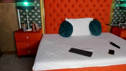 Snapshot of valleriejonnes chatting on September 2025 11:51:02 PM Valerie Val V online show from September 2025 11:51:02 PM