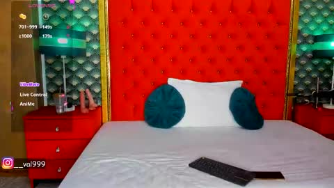 Snapshot of valleriejonnes chatting on September 2025 07:48:01 PM Valerie Val V online show from September 2025 07:48:01 PM