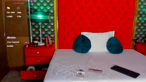 Snapshot of valleriejonnes chatting on October 2025 07:56:02 PM Valerie Val V online show from October 2025 07:56:02 PM