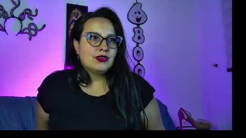 Snapshot of vallery16 chatting on October 2025 05:39:02 AM Vallery16 online show from October 2025 05:39:02 AM