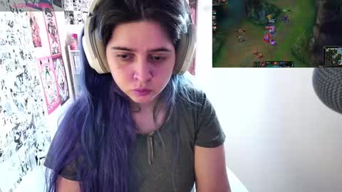 Im Violet online show from October 2025 05:47:02 PM