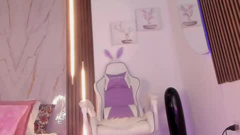 Snapshot of valloletsamar chatting on September 2025 11:21:01 AM Vallolet Peach online show from September 2025 11:21:01 AM