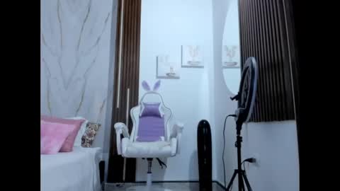 Snapshot of valloletsamar chatting on September 2025 11:21:02 AM Vallolet Peach online show from September 2025 11:21:02 AM