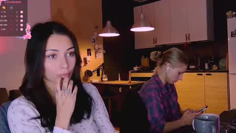 Snapshot of valorant_girl chatting on October 2025 04:15:02 PM Little Devil online show from October 2025 04:15:02 PM