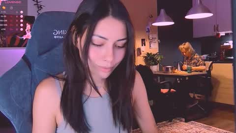 Snapshot of valorant_girl chatting on October 2025 05:35:02 PM Little Devil online show from October 2025 05:35:02 PM