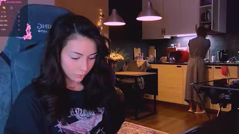 Snapshot of valorant_girl chatting on November 2025 05:03:01 PM Little Devil online show from November 2025 05:03:01 PM