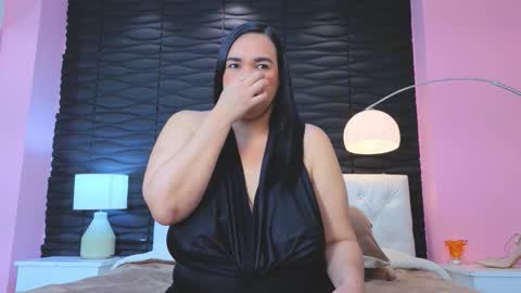 Snapshot of valrery_roussex chatting on October 2025 06:43:01 PM Valery online show from October 2025 06:43:01 PM