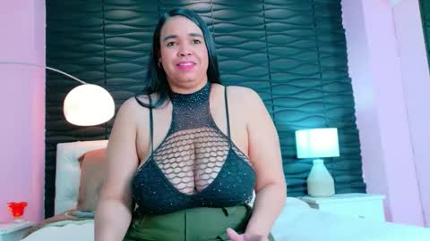 Snapshot of valrery_roussex chatting on November 2025 05:34:01 PM Valery online show from November 2025 05:34:01 PM