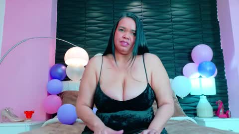 Snapshot of valrery_roussex chatting on November 2025 05:02:01 PM Valery online show from November 2025 05:02:01 PM