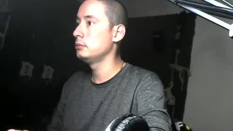 Snapshot of vampireathome chatting on October 2025 05:30:01 AM vampireathome online show from October 2025 05:30:01 AM