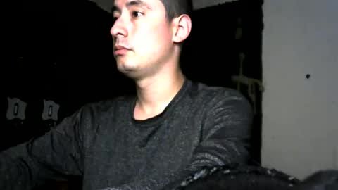 Snapshot of vampireathome chatting on October 2025 03:19:01 AM vampireathome online show from October 2025 03:19:01 AM