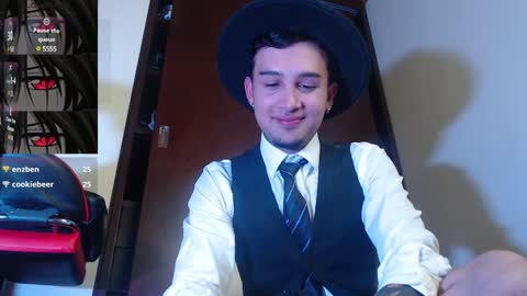 david guzman i model independenthelp me with a thumbs up online show from December 2024 12:09:01 AM