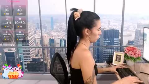 VANESA online show from October 2025 01:53:02 PM