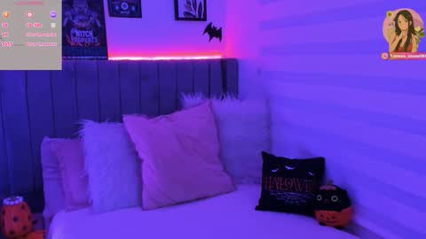 Snapshot of vanesa_moon_ chatting on October 2025 12:30:02 AM vanesa_moon_ online show from October 2025 12:30:02 AM