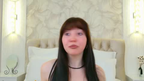 Snapshot of vanessafields chatting on October 2025 03:32:01 PM Vanessa online show from October 2025 03:32:01 PM