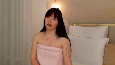 Snapshot of vanessafields chatting on October 2025 03:46:02 PM Vanessa online show from October 2025 03:46:02 PM